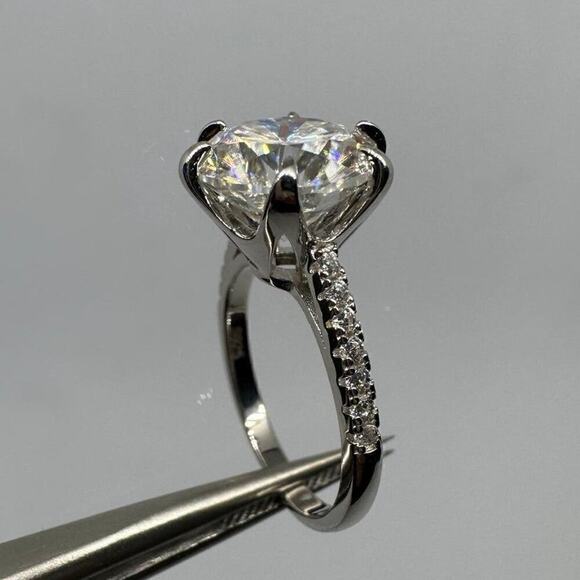 5 Carat Moissanite Ring 6 Prong Brilliant Round Cut 18K 925 GRA Certified - Picture 6 of 12